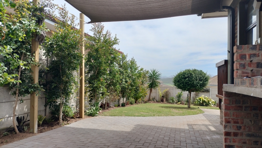 3 Bedroom Property for Sale in Reebok Western Cape